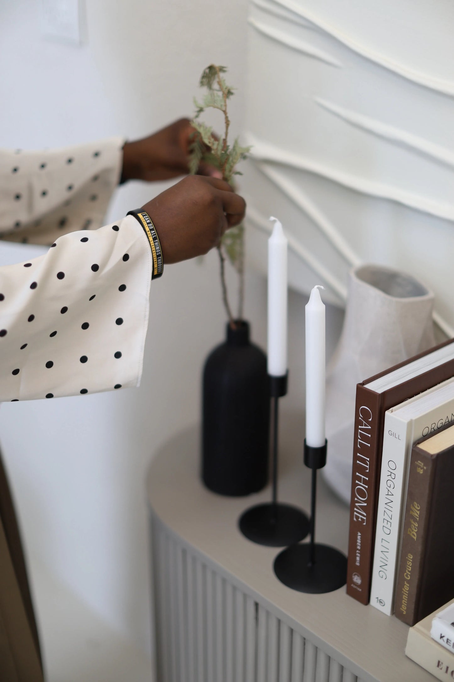Modern Candlesticks - Black MATOLI HOME