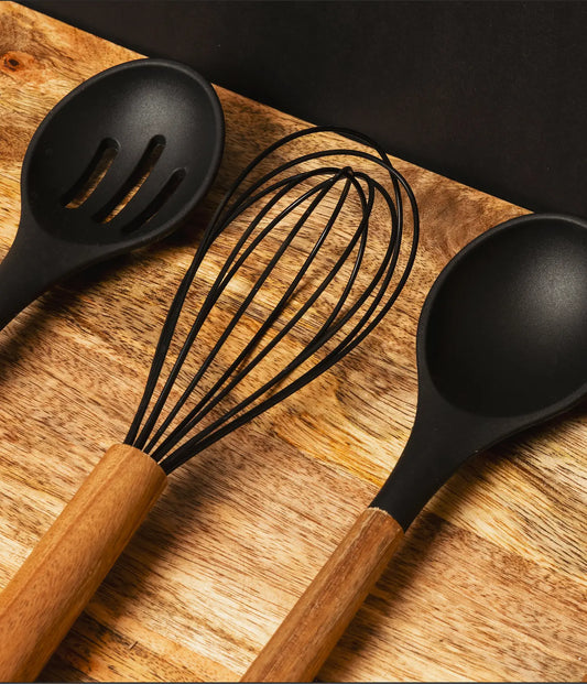 Silicone and Beechwood Whisk MATOLI HOME